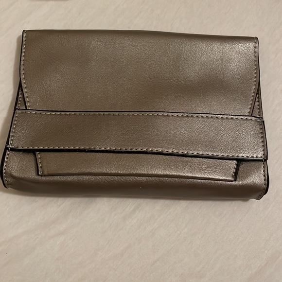 Silver purse, new - Picture 5 of 9